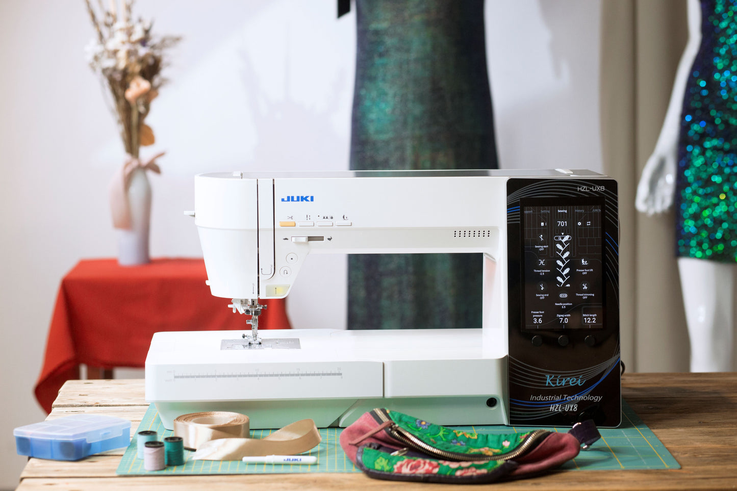 Juki HZL UX8 Kirei