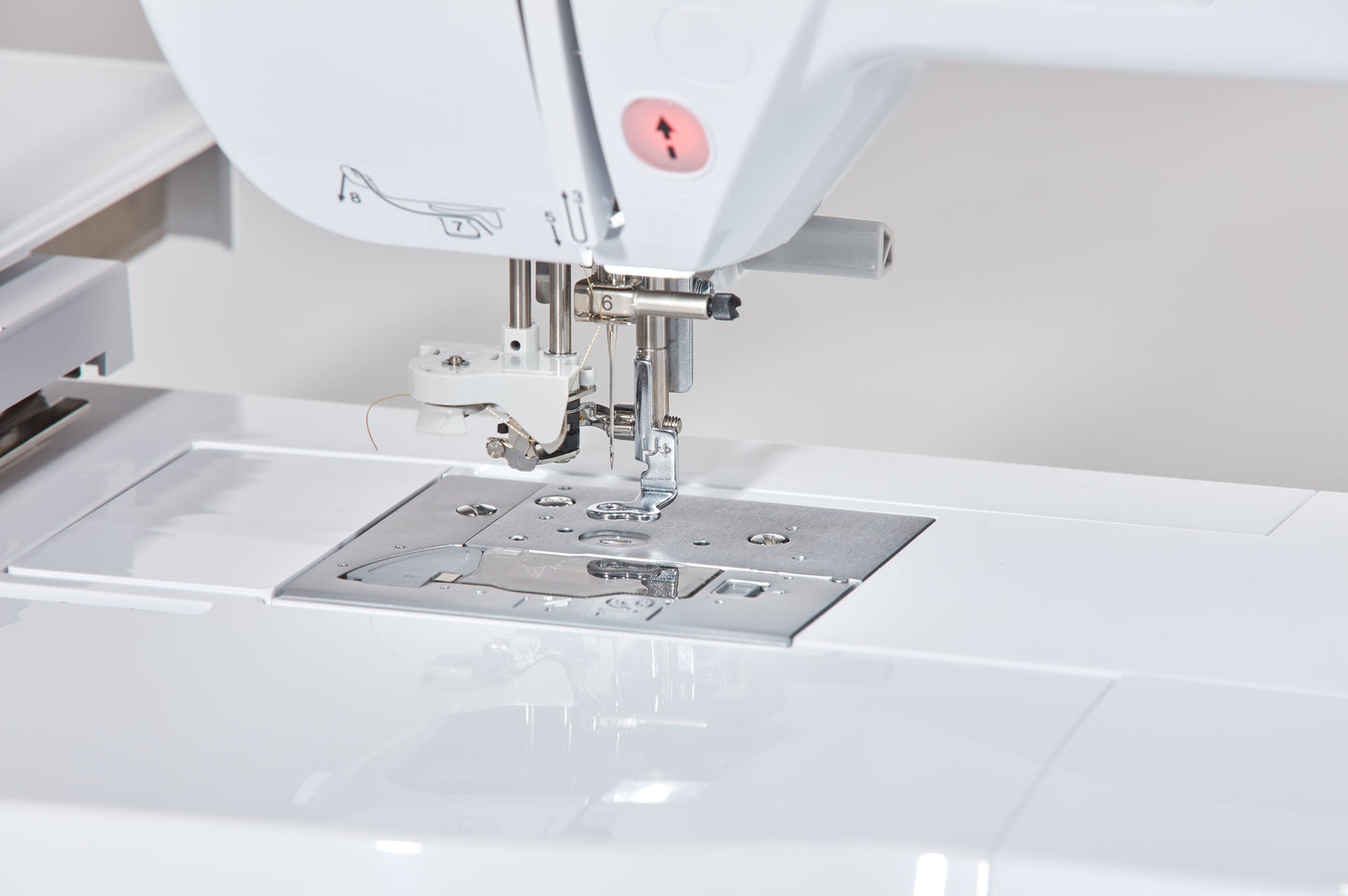 Brother Innov-Is 880E Embroidery Machine