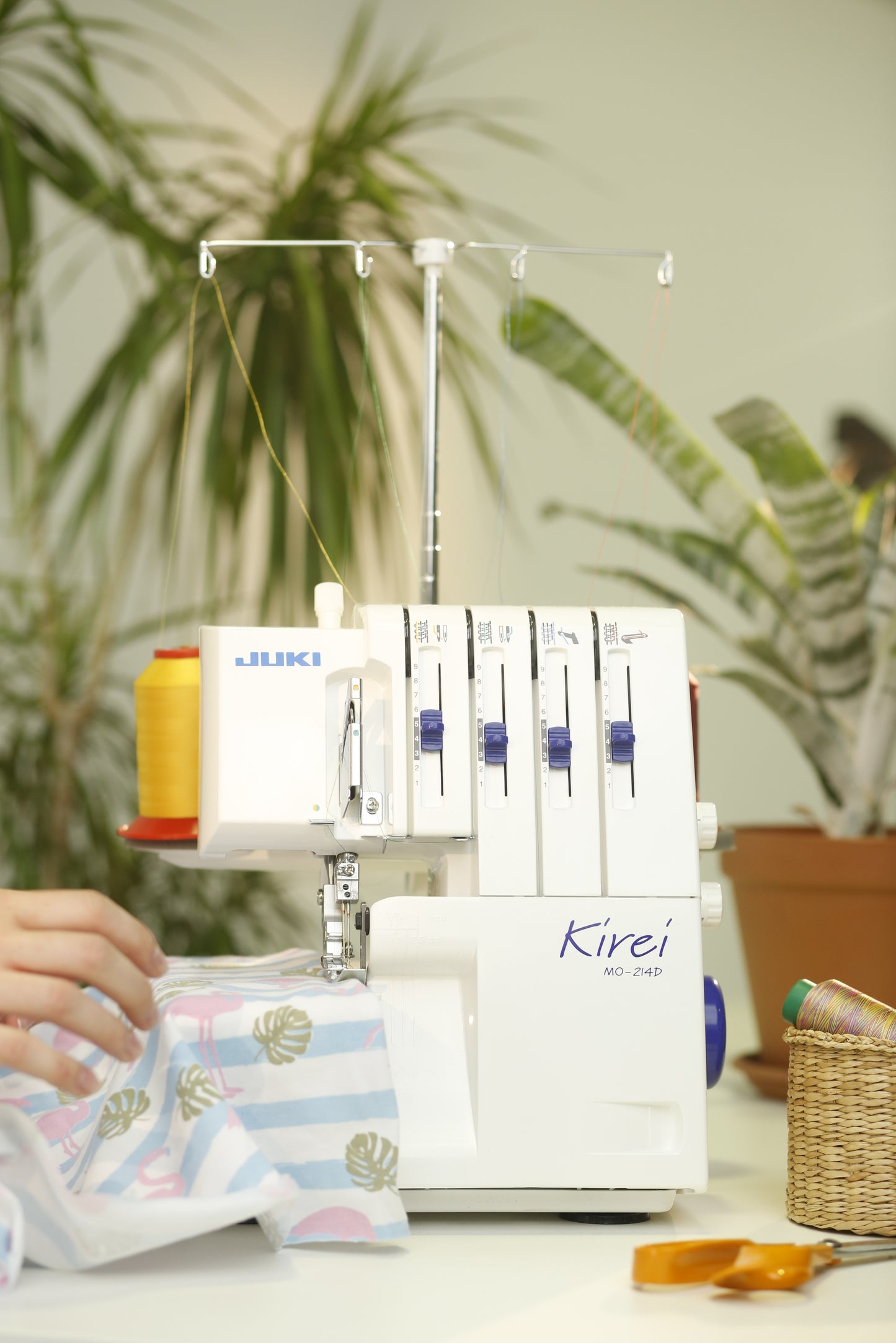 Juki MO-214D Overlocker