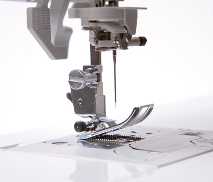 Innov-is VQ2 sewing and quilting machine